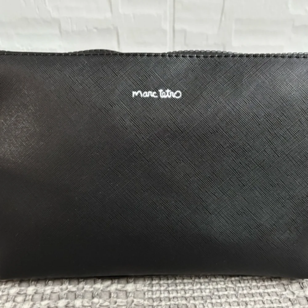 🖤▪️Marc Tetro▪️ Black Floral Dogs Cosmetic Bag